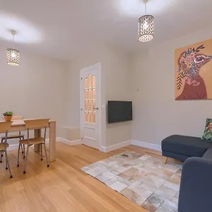 Vivienda Turistica Reformada En Zona Residencial Con Garaje Y Wifi Bilbao